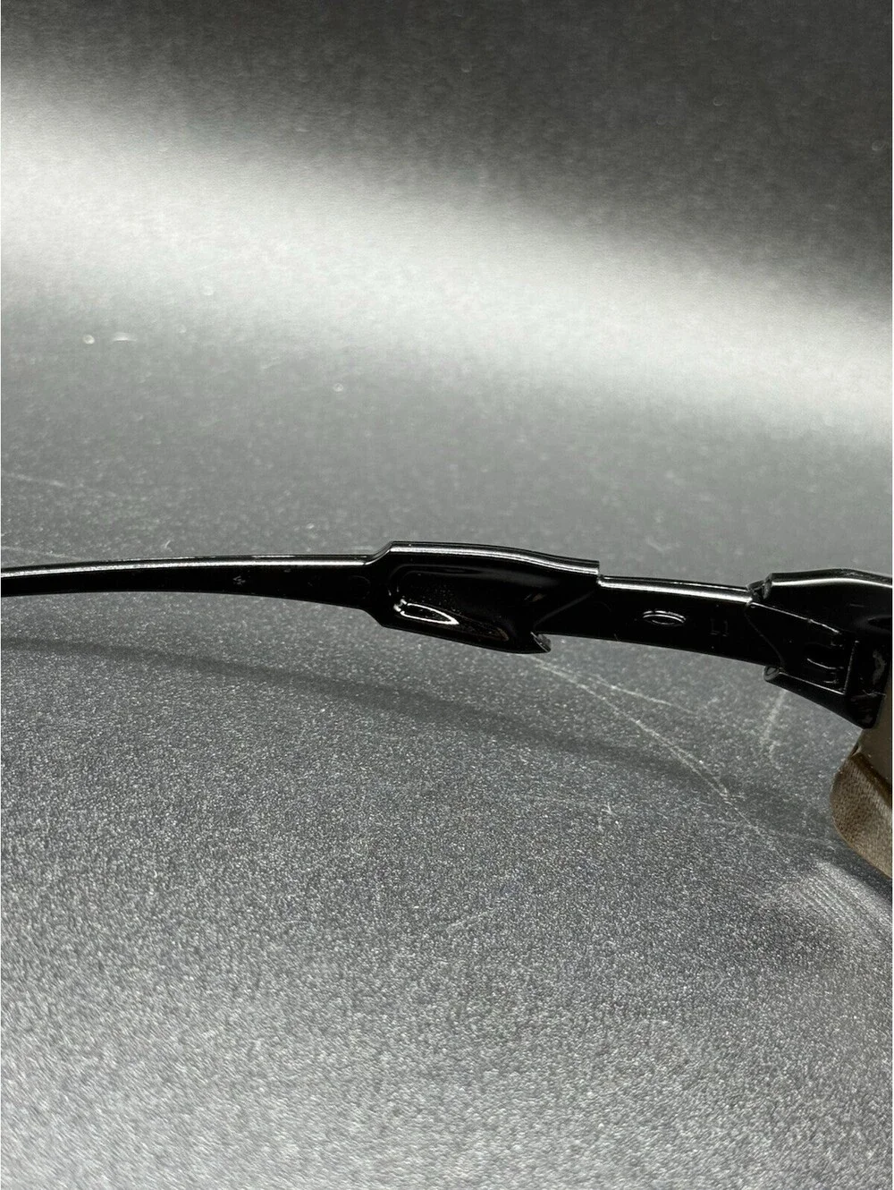 Oakley rubbers included
